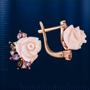 Ohrringe mit Edelsteine. Rotgold