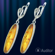 Серебрянные серьги-подвески с янтарем