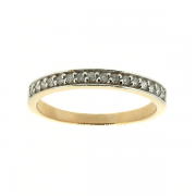 Goldring mit Diamanten