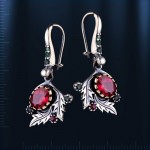 Ohrringe mit Rubin & Smaragd. Silber 