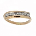 Ring mit Diamanten