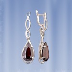 Ohrhaenger mit Granat. Silber 925°