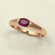 Золотое кольцо с рубином. Русское золото.