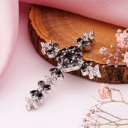 Серебряный нательный крест с фианитами