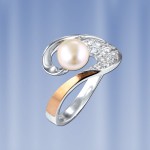 Ring mit Perle. Rotgold, Silber