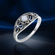 Ring mit Zirkon russisches Silber