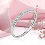 Weissgoldring mit Diamanten