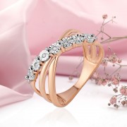 Rotgoldring "Blumen". Diamant