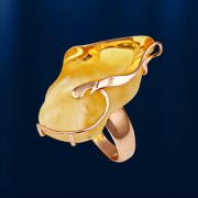 Кольцо с янтарем. Русское золото