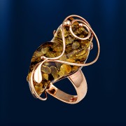 Золотое кольцо с янтарем. Русское золото