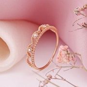 Золотые кольца 585 пробы с фианитами