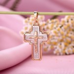 Kreuzanhaenger aus russischem Gold 