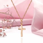 Золотое колье с крестиком