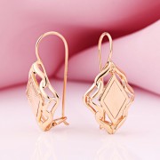 Goldohrringe aus 585er Rotgold in Deutschland