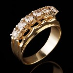  Goldring mit Brillanten