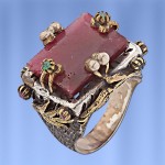 Silberring. Rubinen, Smaragde