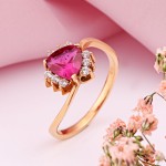 Goldring mit Korund Rubin