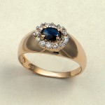 Goldring mit Brillanten, Saphir