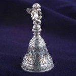 Perlenengel Gloeckchen. Silber