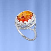 Ring mit Amber. Silber