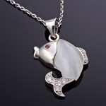 Halskette mit Anhaenger 