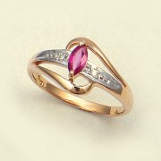 Кольцо золотое с бриллиантами и рубином