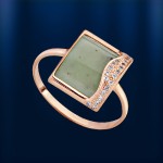 Кольцо золотое. Нефрит & Фианиты