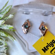 Серебряные серьги с золотом Фианиты