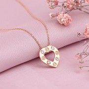 Rotgoldcollier mit Zirkonia "Herz"