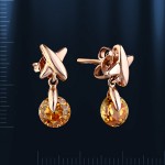 Ohrstecker mit Zirkonia. Russisches Gold