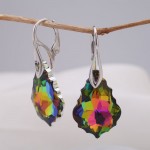 Ohrhaenger mit Swarovski&reg; Kristallen. Silber