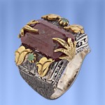 Silberring. Rubinen, Smaragde