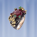 Ring mit Rubinen & Smaragden. Silber 