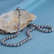 Kette aus Perlen