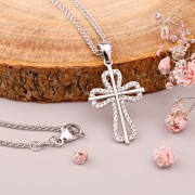 Silberkette mit Kreuzanhänger
