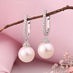 Goldohrhänger aus Weißgold mit Perlen Zirkonia