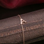 Armband. Rotgold & Brillanten