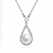  Halskette mit Anhaenger