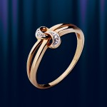 Золотое кольцо с бриллиантами.