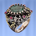 Silberring. Rubinen, Smaragde