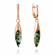 Vergoldete Silberohrhänger mit grünem Bernstein